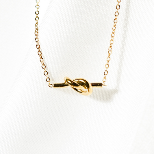 NUDO NECKLACE.