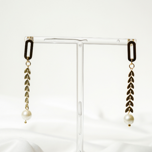 LAUREL EARRINGS.